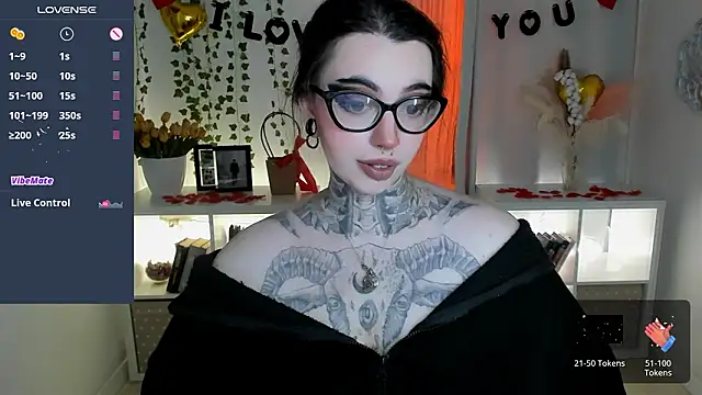 Snapshot of Dixi_Pixi_ chatting on February 20, 2026, 5:48 am Dixi Pixi online show from February 20, 2026, 5:48 am