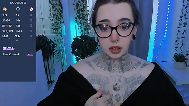 Snapshot of Dixi_Pixi_ chatting on March 5, 2026, 5:48 am Dixi Pixi online show from March 5, 2026, 5:48 am