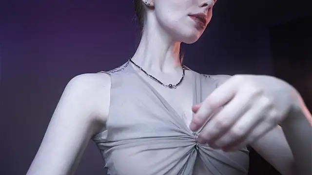 ginger hugs online show from December 14, 2025, 10:15 pm