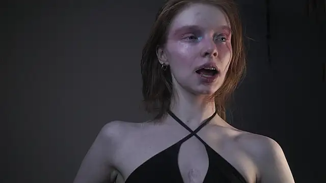 Snapshot of ginger_hugs chatting on February 5, 2026, 10:05 pm ginger hugs online show from February 5, 2026, 10:05 pm