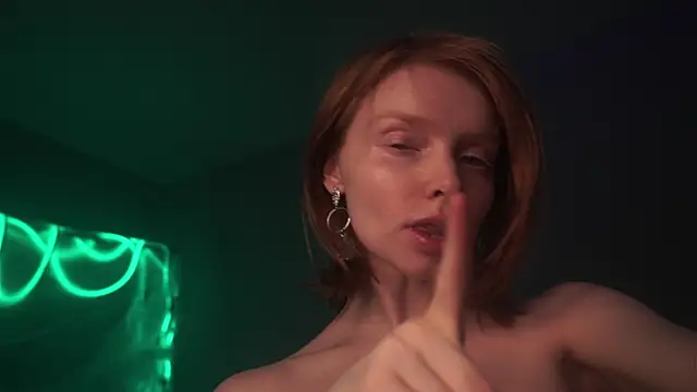 ginger hugs online show from March 3, 2025, 4:21 am