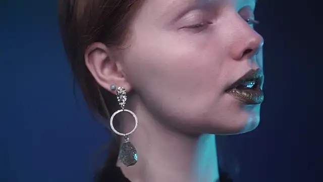 ginger hugs online show from October 9, 2025, 10:21 pm