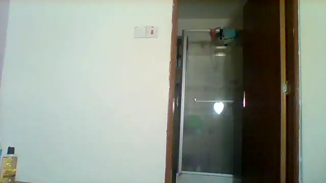 curvy natallie online show from April 12, 2026, 5:00 am