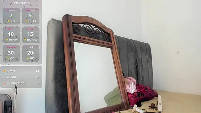 Snapshot of latinaStepmom chatting on September 22, 2025, 1:50 pm latinaStepmom online show from September 22, 2025, 1:50 pm