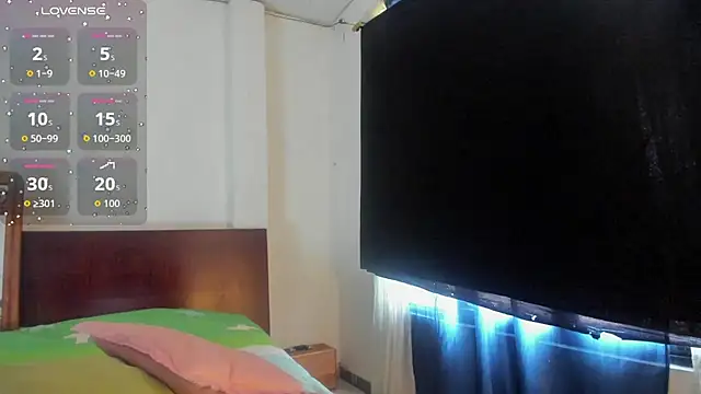 Snapshot of latinaStepmom chatting on October 5, 2025, 1:24 pm latinaStepmom online show from October 5, 2025, 1:24 pm