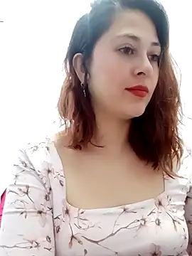 LisbethMoore  online show from February 6, 2025, 1:54 pm