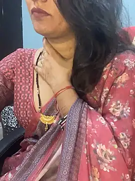 Spicy sari girl online show from February 28, 2025, 3:04 pm
