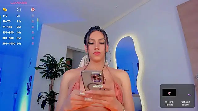 Snapshot of Pretty_Mariangel chatting on October 1, 2025, 9:36 am Pretty Mariangel online show from October 1, 2025, 9:36 am