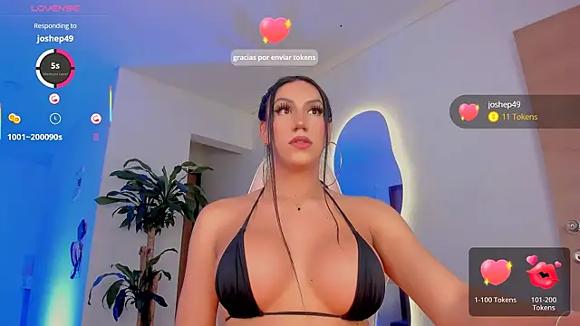 Pretty Mariangel online show from December 14, 2025, 9:53 pm