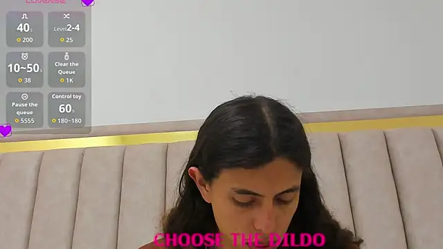 FreyaMoller online show from October 1, 2025, 6:23 pm