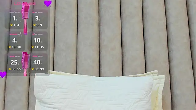 Snapshot of FreyaMoller chatting on February 17, 2025, 7:12 pm FreyaMoller online show from February 17, 2025, 7:12 pm