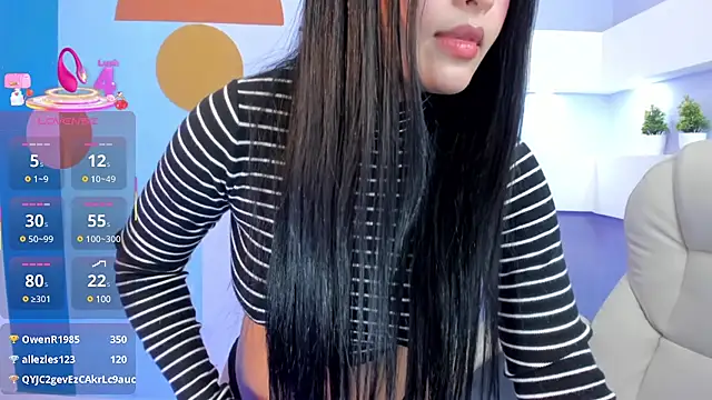 EmilyWalker11 online show from February 18, 2025, 6:48 am