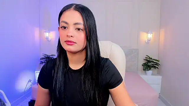 EmilyWalker11 online show from September 15, 2025, 4:02 am