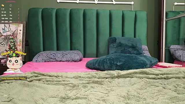 kimmie meow online show from December 19, 2025, 9:06 pm