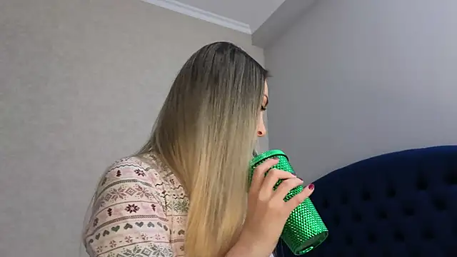 kimmie meow online show from March 1, 2025, 6:54 pm