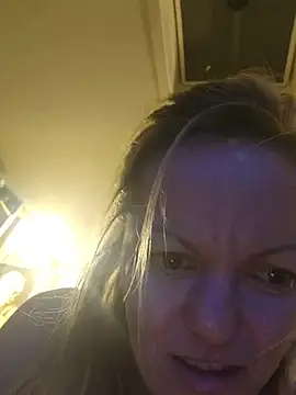 Snapshot of SinSoft58450 chatting on November 3, 2025, 11:03 am SinSoft58450 online show from November 3, 2025, 11:03 am