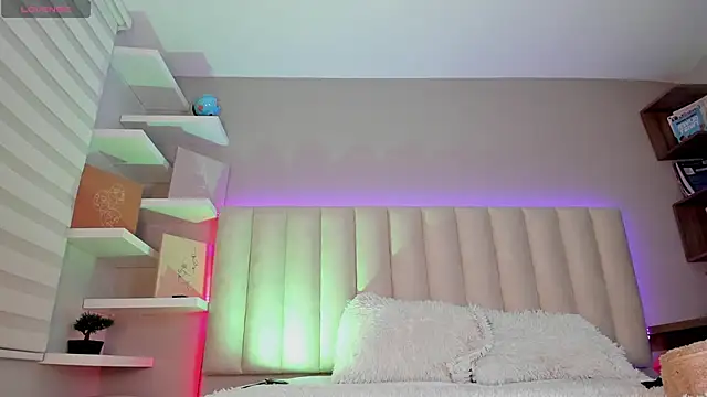 Sally  Walker online show from September 25, 2025, 3:12 am