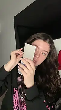 Kimi Ass online show from February 3, 2026, 12:43 pm