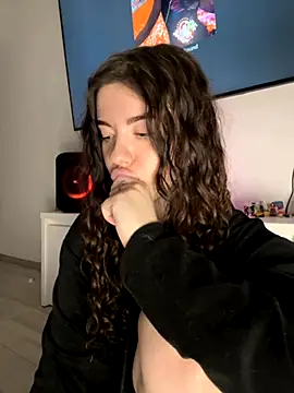 Snapshot of Kimi_Ass chatting on October 23, 2025, 3:21 pm Kimi Ass online show from October 23, 2025, 3:21 pm