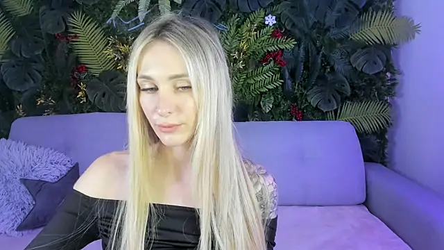 Snapshot of Horny_Blond chatting on October 19, 2025, 8:06 am Horny Blond online show from October 19, 2025, 8:06 am