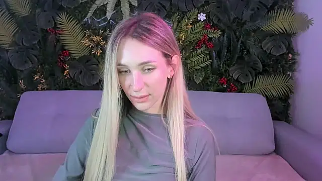 Snapshot of Horny_Blond chatting on September 15, 2025, 8:04 am Horny Blond online show from September 15, 2025, 8:04 am