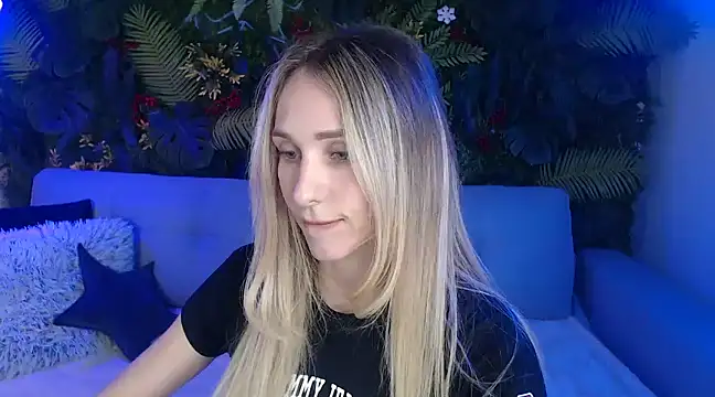 Snapshot of Horny_Blond chatting on March 11, 2025, 9:02 am Horny Blond online show from March 11, 2025, 9:02 am