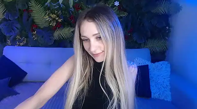 Snapshot of Horny_Blond chatting on December 25, 2024, 9:02 am Horny Blond online show from December 25, 2024, 9:02 am