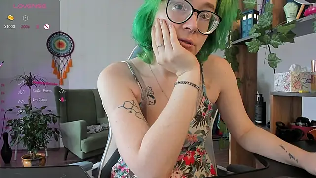 Snapshot of alisahug chatting on March 2, 2025, 8:16 am alisahug online show from March 2, 2025, 8:16 am