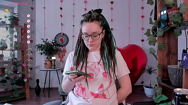 Snapshot of alisahug chatting on February 14, 2025, 5:19 am alisahug online show from February 14, 2025, 5:19 am