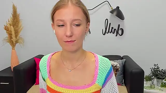 Snapshot of LolaWilsons chatting on November 3, 2025, 11:14 am LolaWilsons online show from November 3, 2025, 11:14 am