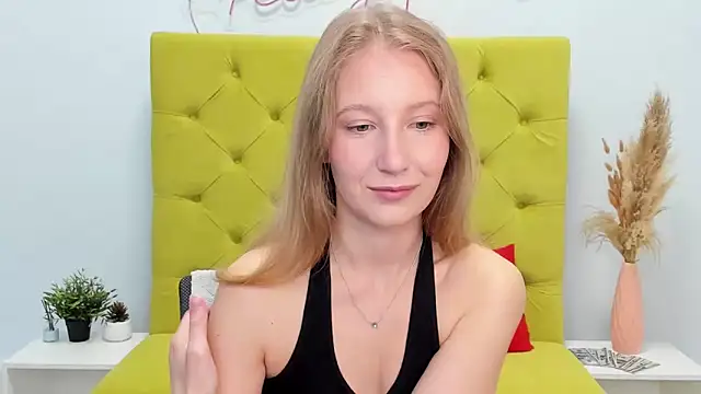LolaWilsons online show from May 12, 2026, 8:21 am
