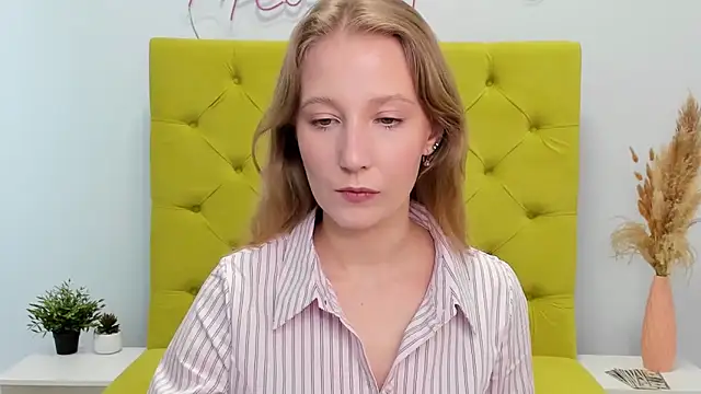 LolaWilsons online show from March 27, 2026, 7:17 am