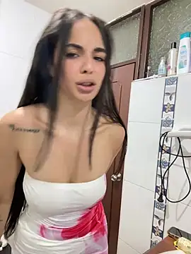 Snapshot of gabyaridi chatting on January 1, 2025, 2:41 am gabyaridi online show from January 1, 2025, 2:41 am
