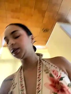 Snapshot of gabyaridi chatting on October 2, 2025, 4:10 pm gabyaridi online show from October 2, 2025, 4:10 pm