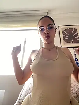 Snapshot of gabyaridi chatting on February 9, 2026, 3:10 pm gabyaridi online show from February 9, 2026, 3:10 pm