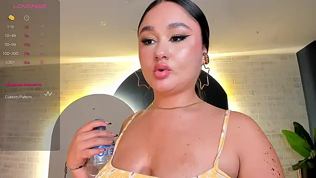 SamanthaConnor  online show from March 20, 2025, 7:14 pm