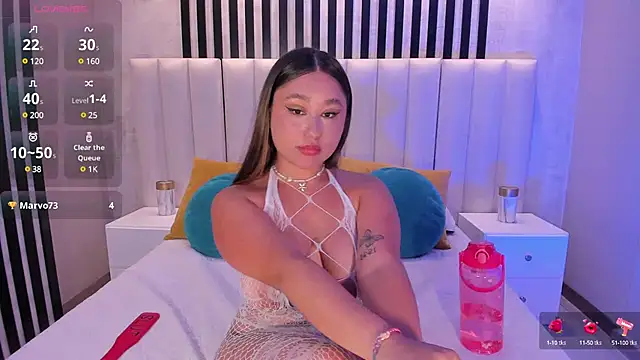 SamanthaConnor  online show from February 7, 2025, 1:04 am