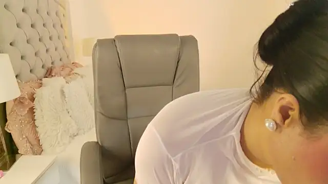 AshleyFerrer online show from March 26, 2026, 9:29 am