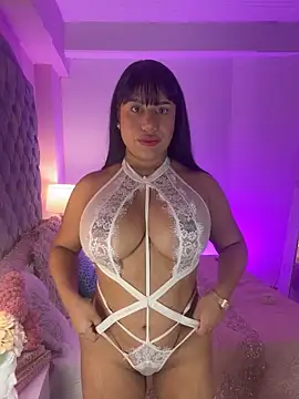 Snapshot of AshleyFerrer chatting on October 2, 2025, 2:31 pm AshleyFerrer online show from October 2, 2025, 2:31 pm