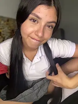 Snapshot of hurrem_18 chatting on February 5, 2026, 11:00 pm hurrem 18 online show from February 5, 2026, 11:00 pm