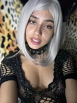 Snapshot of hurrem_18 chatting on February 12, 2026, 6:51 pm hurrem 18 online show from February 12, 2026, 6:51 pm