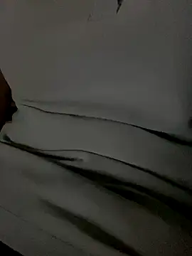 Snapshot of Tuongvy05 chatting on October 22, 2025, 4:17 pm Tuongvy05 online show from October 22, 2025, 4:17 pm