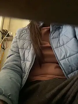 Snapshot of Tuongvy05 chatting on February 12, 2026, 8:03 am Tuongvy05 online show from February 12, 2026, 8:03 am