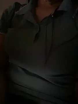 Snapshot of Tuongvy05 chatting on October 19, 2025, 4:43 pm Tuongvy05 online show from October 19, 2025, 4:43 pm