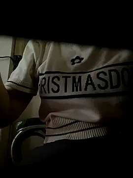 Snapshot of Tuongvy05 chatting on December 5, 2025, 5:11 pm Tuongvy05 online show from December 5, 2025, 5:11 pm