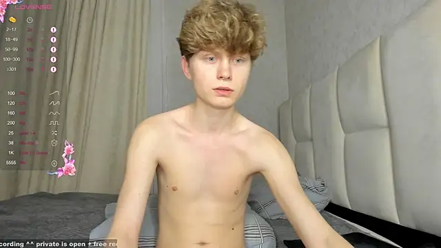 Snapshot of christian_di0r chatting on December 18, 2025, 7:29 pm christian di0r online show from December 18, 2025, 7:29 pm