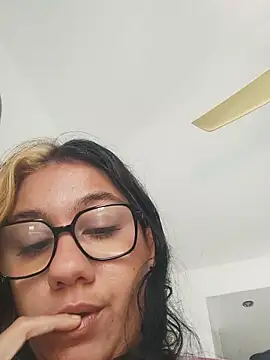 blvckbabyweed07 online show from April 1, 2026, 11:33 am