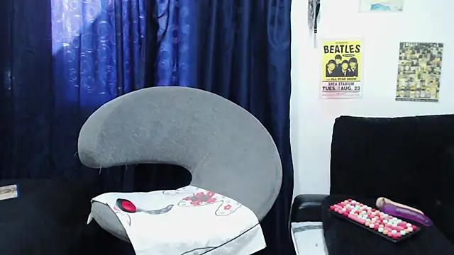 SamanthaSwan online show from September 25, 2025, 8:48 pm