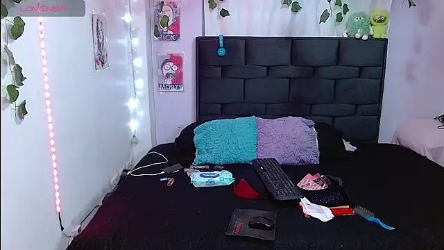 the lesbian game online show from May 12, 2026, 6:14 pm