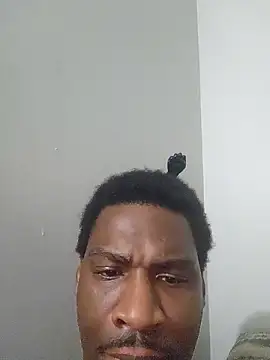 Snapshot of 007Giovani chatting on February 12, 2026, 8:25 am 007Giovani online show from February 12, 2026, 8:25 am